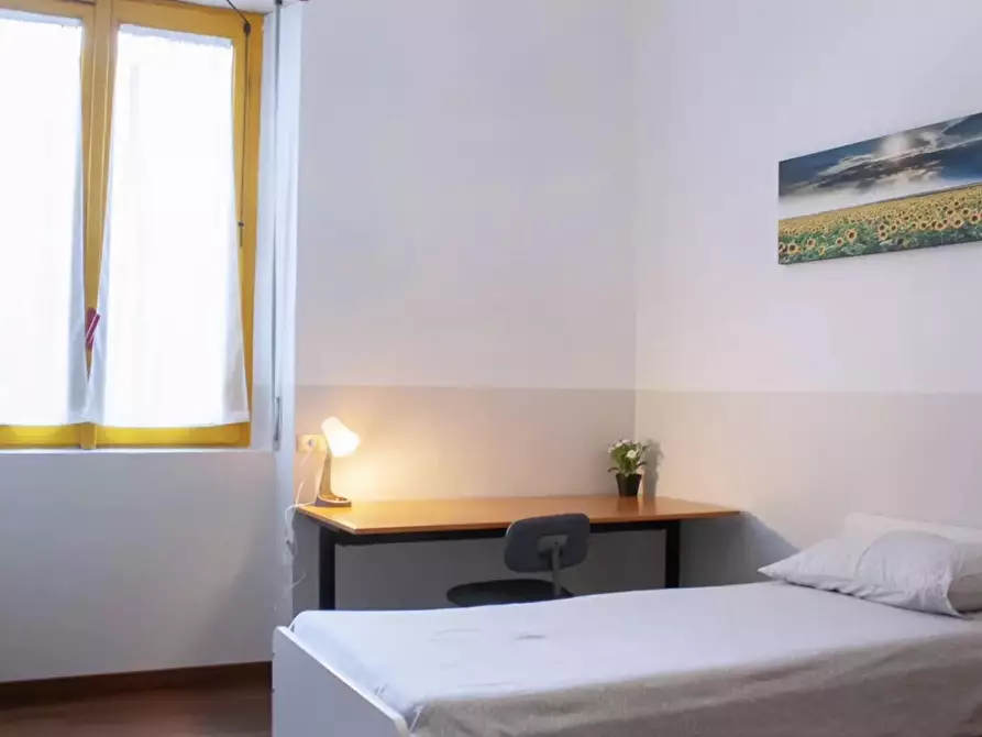 Immagine 1 di Appartamento in affitto  in Via Arona a Milano