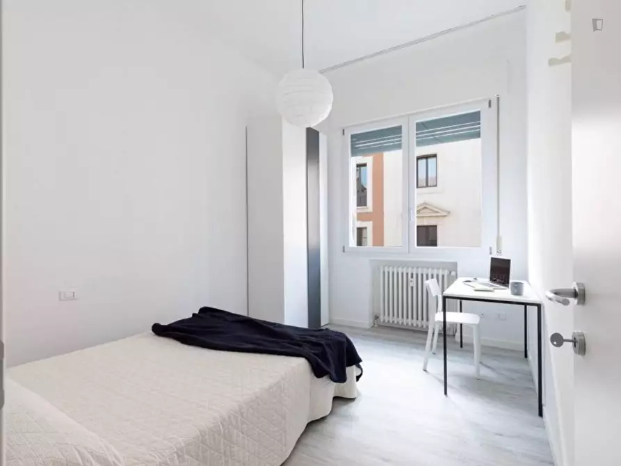 Immagine 1 di Appartamento in affitto  in Via Ugo Bassi a Bologna