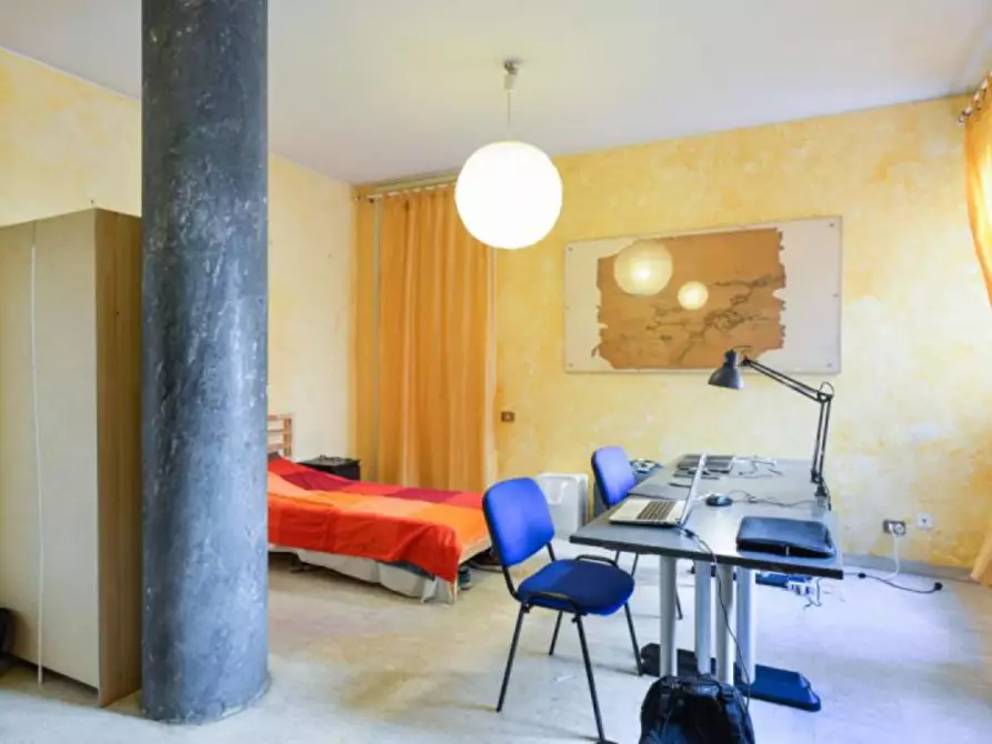 Immagine 1 di Stanza singola in affitto  in Via Cesare Pascarella a Roma