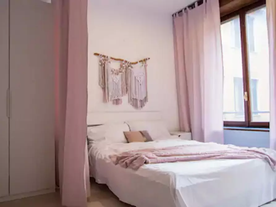 Immagine 1 di Monolocale in affitto  in Via Dei Piatti a Milano