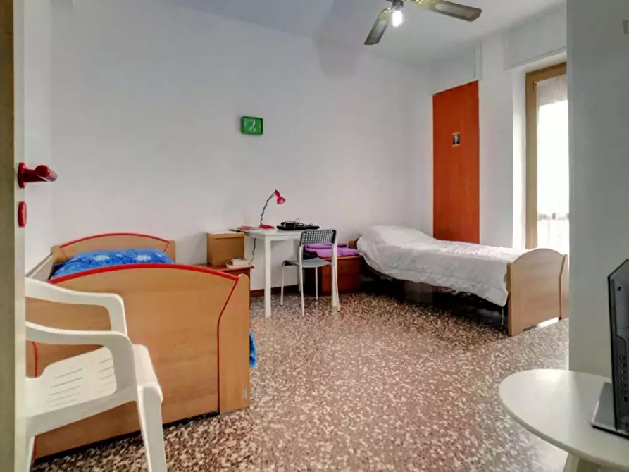 Immagine 1 di Stanza singola in affitto  in Via Pietro Thouar a Milano