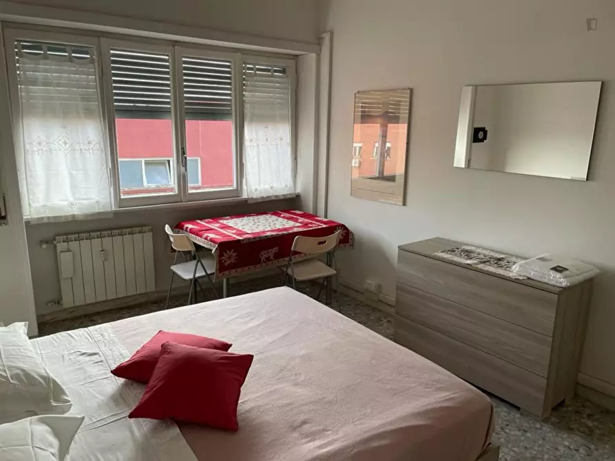 Immagine 1 di Appartamento in affitto  in Via Giulio Venticinque a Roma