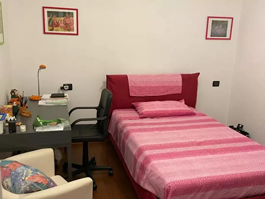 Immagine 1 di Appartamento in affitto  in Via Giambellino a Milano