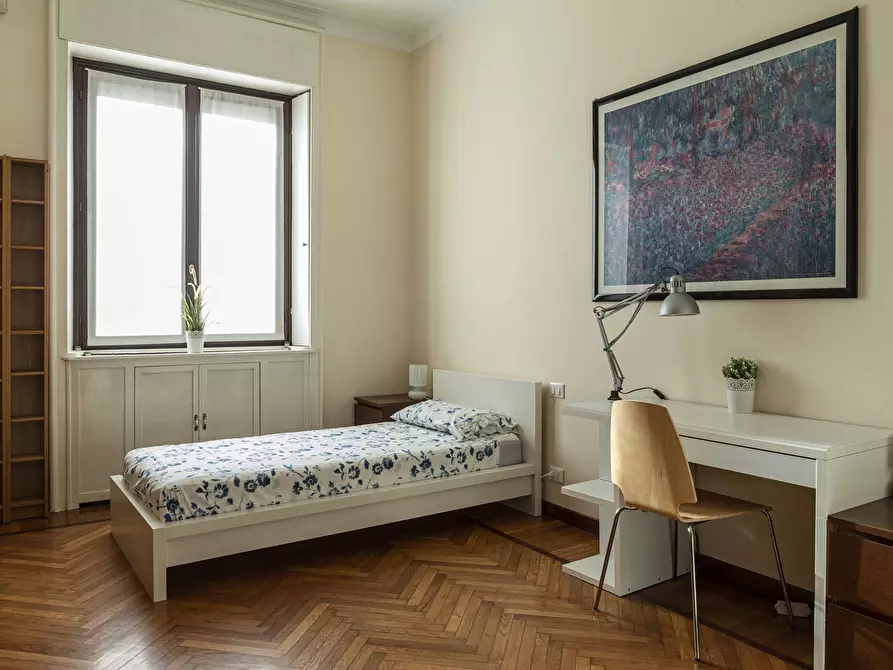 Immagine 1 di Stanza singola in affitto  in Via degli Imbriani a Milano