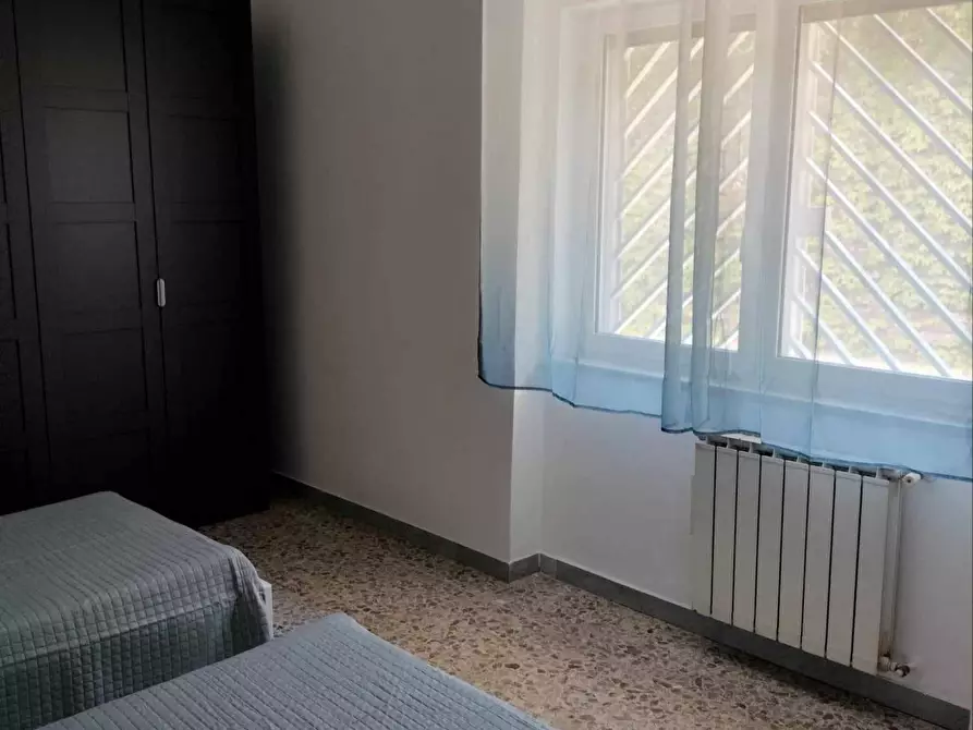 Immagine 1 di Stanza singola in affitto  in Via Vincenzo Tiberio a Napoli