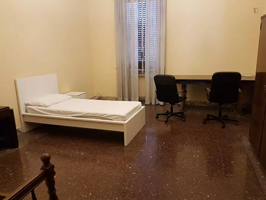 Immagine 1 di Appartamento in affitto  in Via Lucrino a Roma