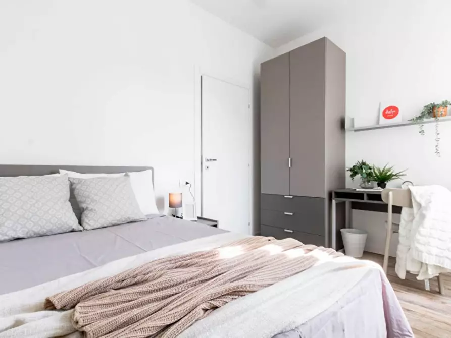 Immagine 1 di Appartamento in affitto  in Via Riccardo Pitteri  a Milano