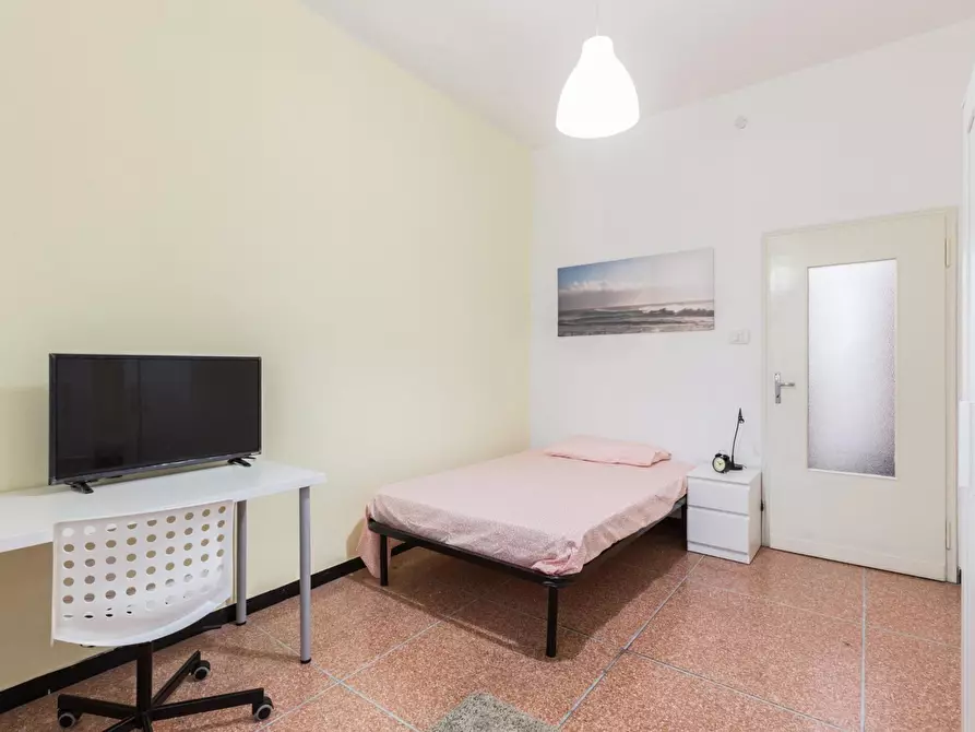 Immagine 1 di Stanza singola in affitto  in Via Arno a Bologna