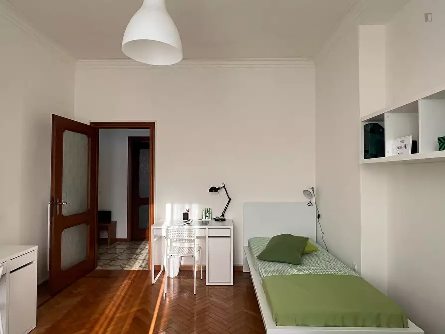 Immagine 1 di Stanza singola in affitto  in Via Adelina Patti a Milano