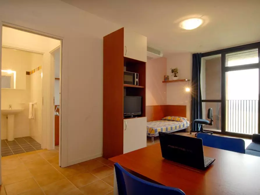 Immagine 1 di Monolocale in affitto  in Via Bruno Schreiber a Parma