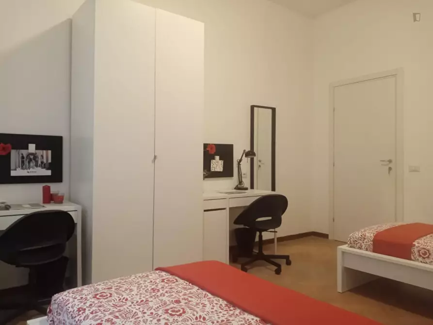 Immagine 1 di Stanza singola in affitto  in Viale Coni Zugna a Milano