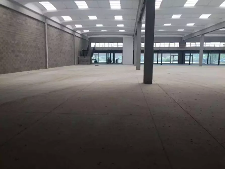 Immagine 7 di Capannone industriale in affitto  a Città Sant'angelo