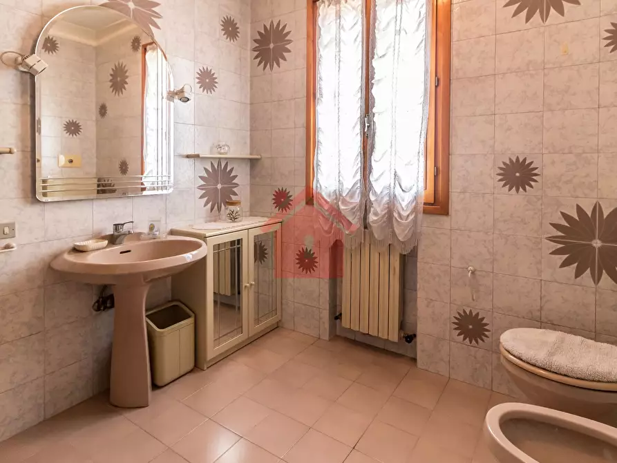 Immagine 20 di Villa in vendita  in Via Giuseppe Campana, 4 a Carpi