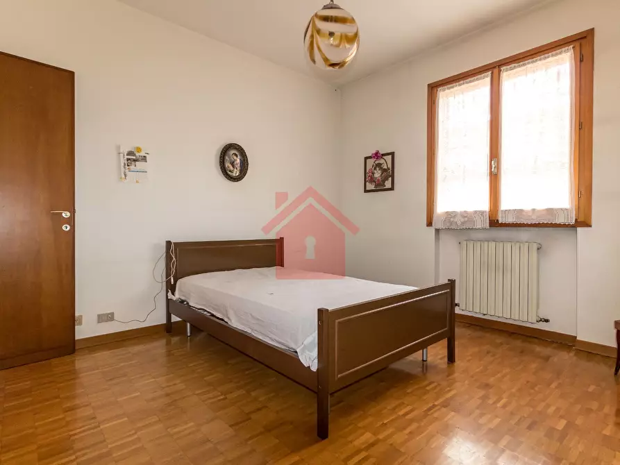 Immagine 21 di Villa in vendita  in Via Giuseppe Campana, 4 a Carpi