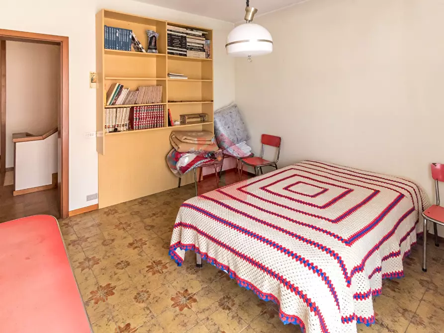 Immagine 24 di Villa in vendita  in Via Giuseppe Campana, 4 a Carpi