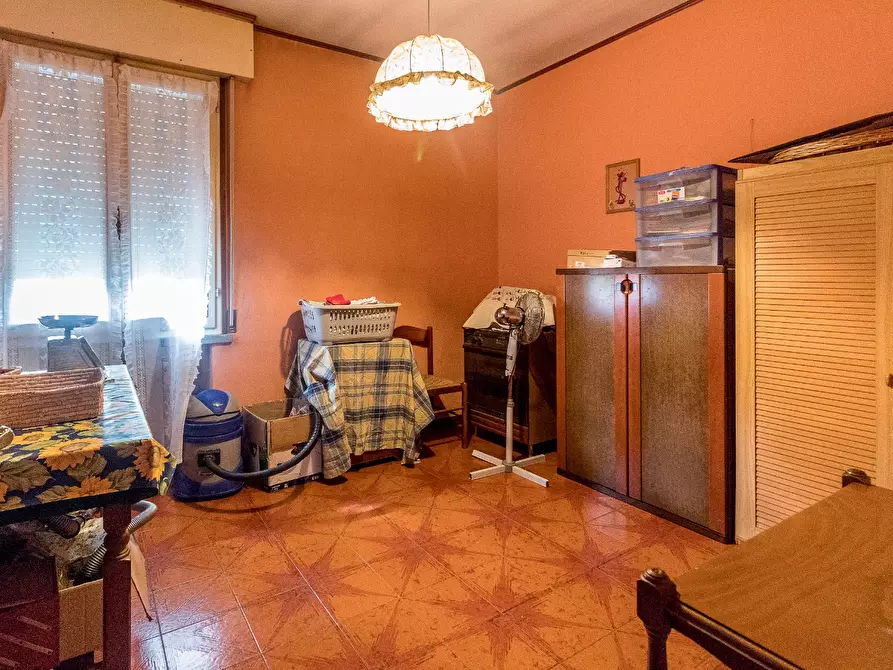 Immagine 18 di Villa in vendita  a Novi Di Modena