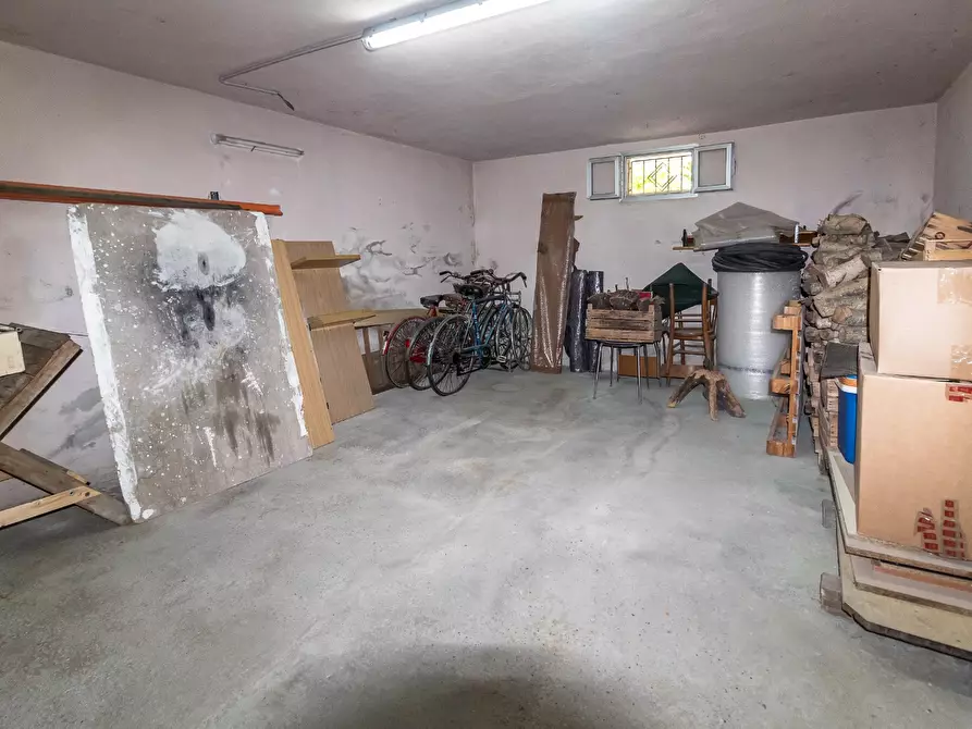 Immagine 22 di Villa in vendita  a Novi Di Modena