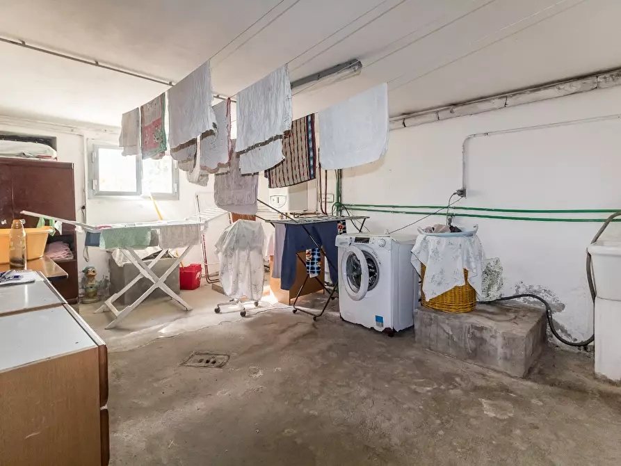 Immagine 19 di Villa in vendita  a Novi Di Modena