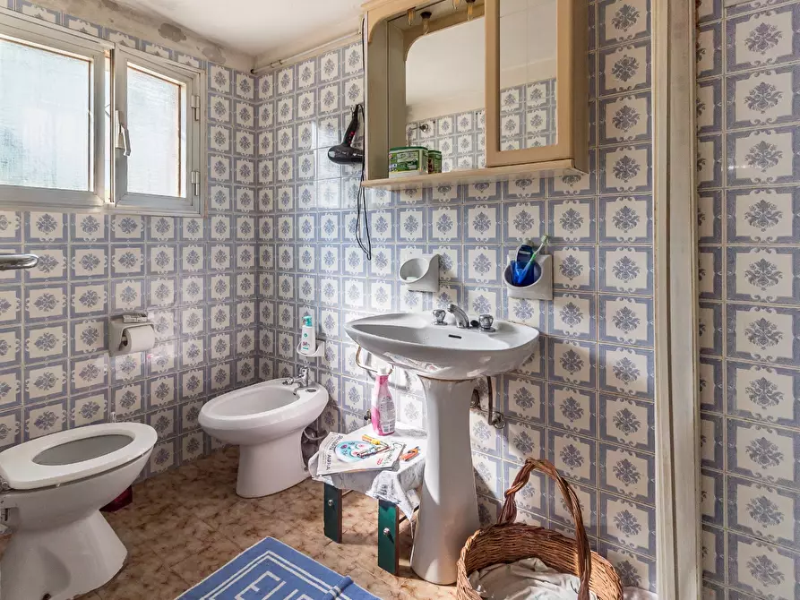 Immagine 20 di Villa in vendita  a Novi Di Modena