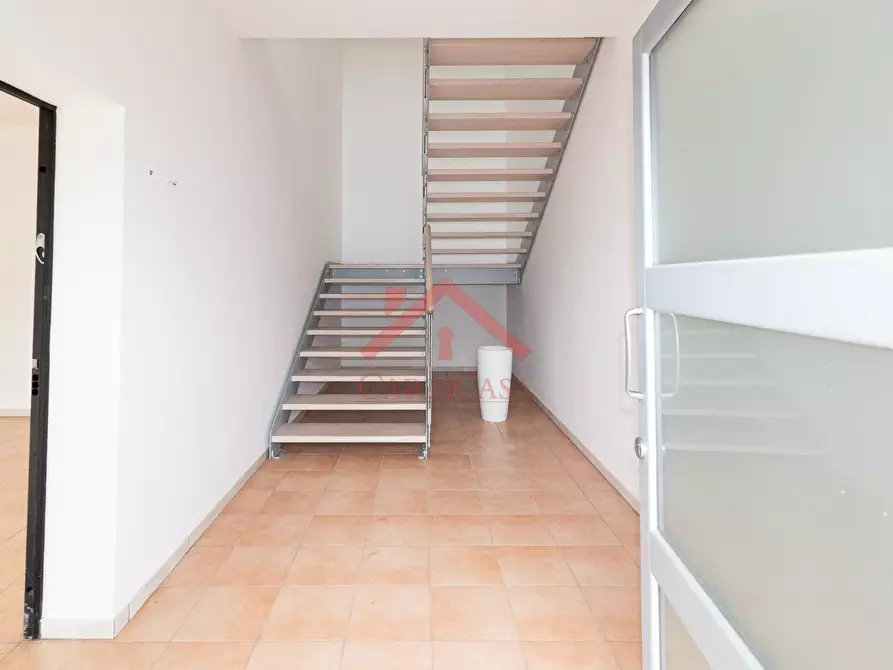 Immagine 2 di Villa in vendita  a Novi Di Modena