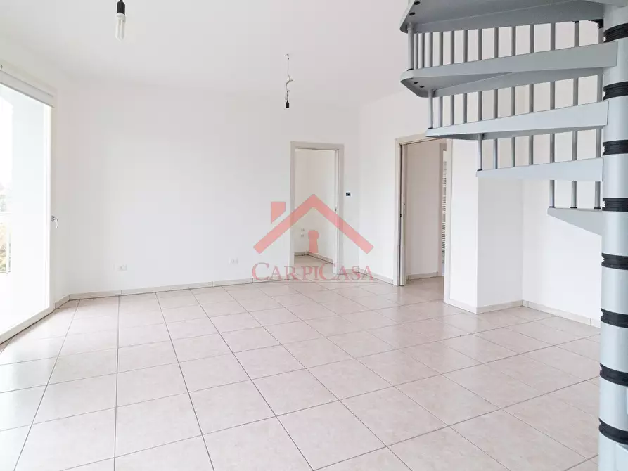 Immagine 8 di Villa in vendita  a Novi Di Modena