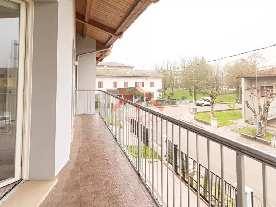 Immagine 12 di Villa in vendita  a Novi Di Modena