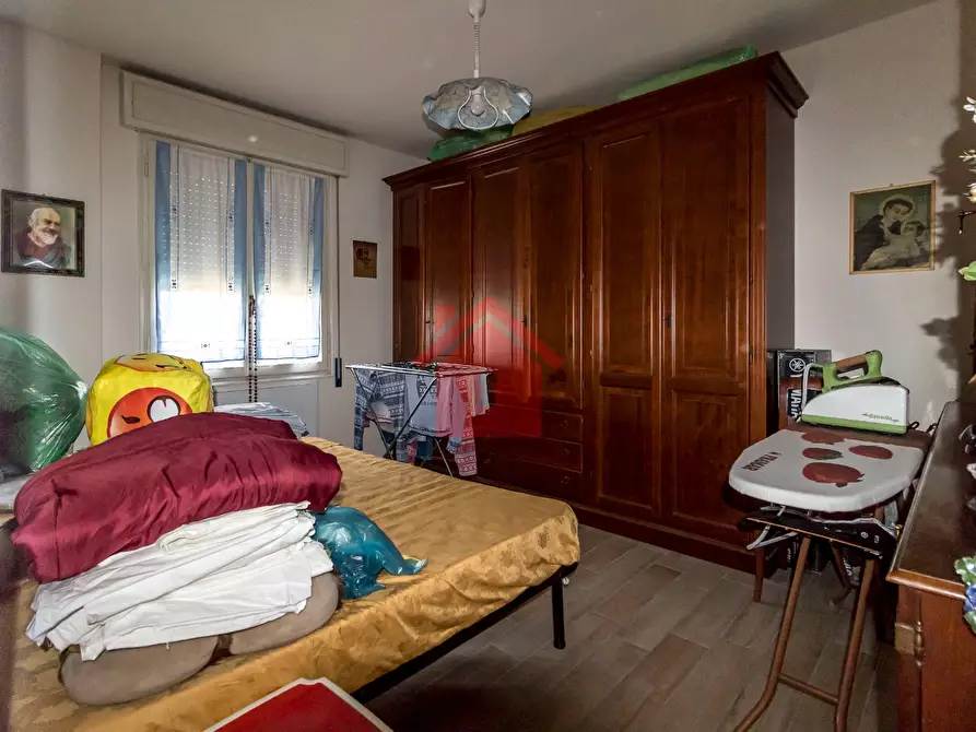 Immagine 13 di Villa in vendita  a Novi Di Modena