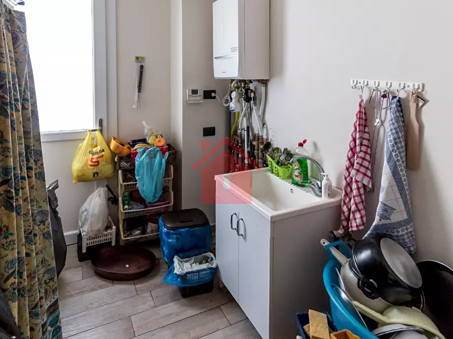 Immagine 9 di Villa in vendita  a Novi Di Modena