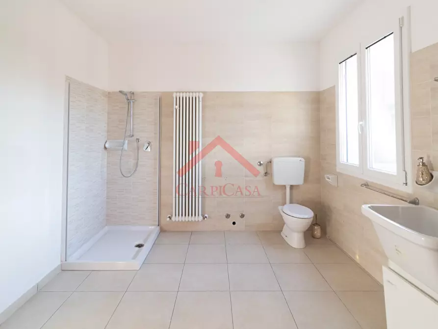 Immagine 11 di Appartamento in vendita  in Via Roma, 12 a Carpi