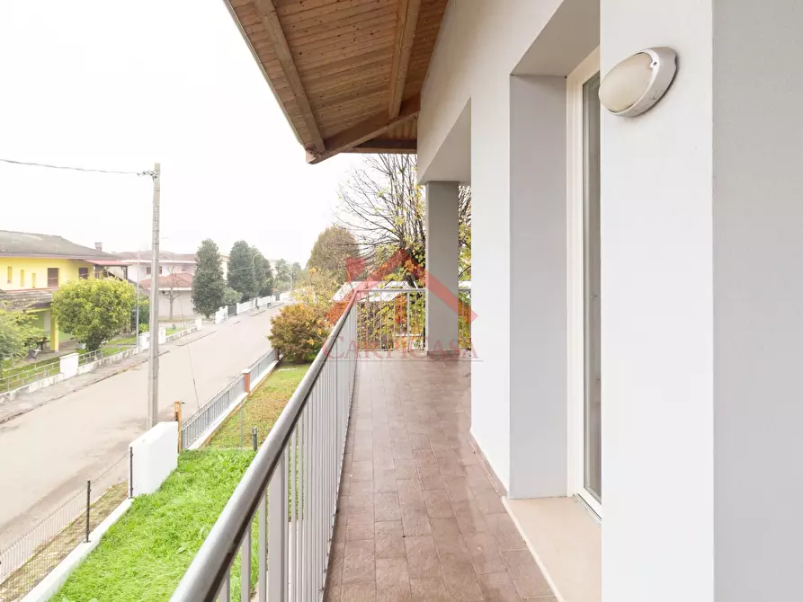 Immagine 4 di Appartamento in vendita  a Novi Di Modena