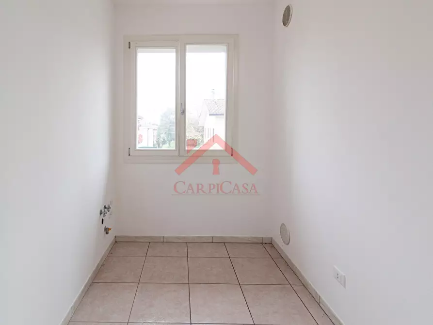 Immagine 5 di Appartamento in vendita  a Novi Di Modena