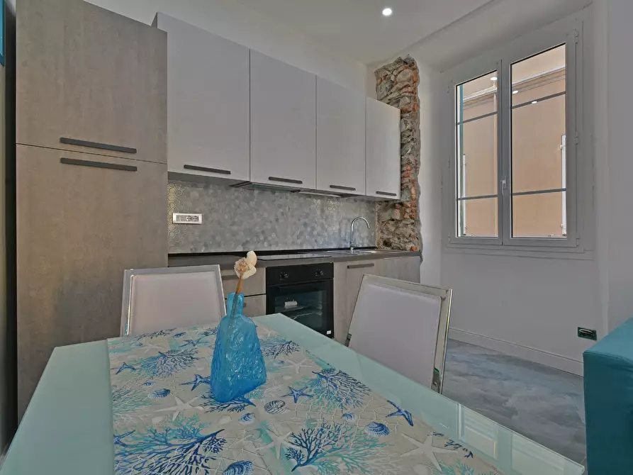 Immagine 22 di Appartamento in vendita  a Alassio