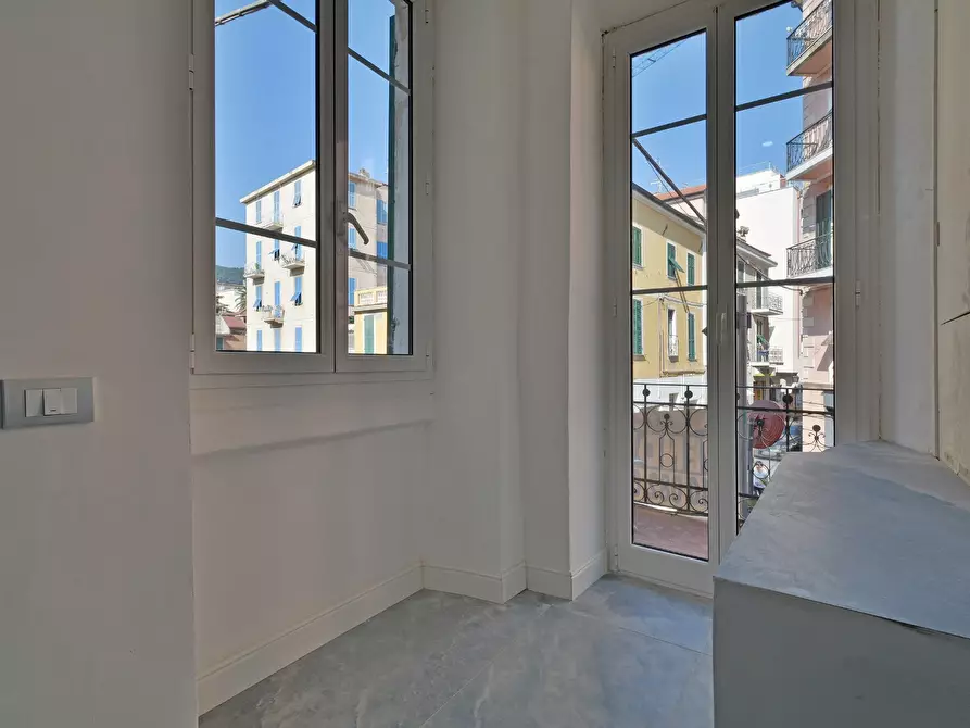 Immagine 23 di Appartamento in vendita  a Alassio