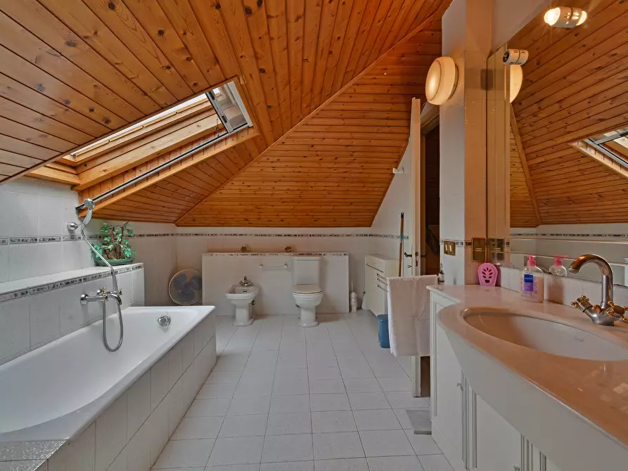 Immagine 23 di Villa in vendita  in Via giovanni pascoli , 1 a Andora