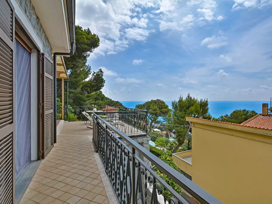 Immagine 25 di Villa in vendita  in Via giovanni pascoli , 1 a Andora