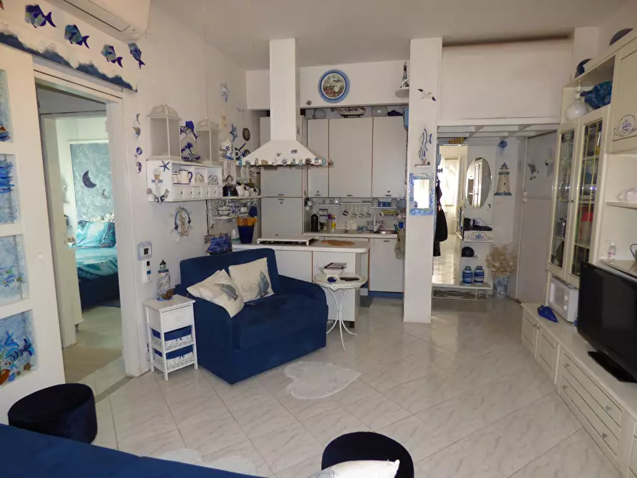 Immagine 3 di Appartamento in vendita  in Via Via Genova, 11 a Andora