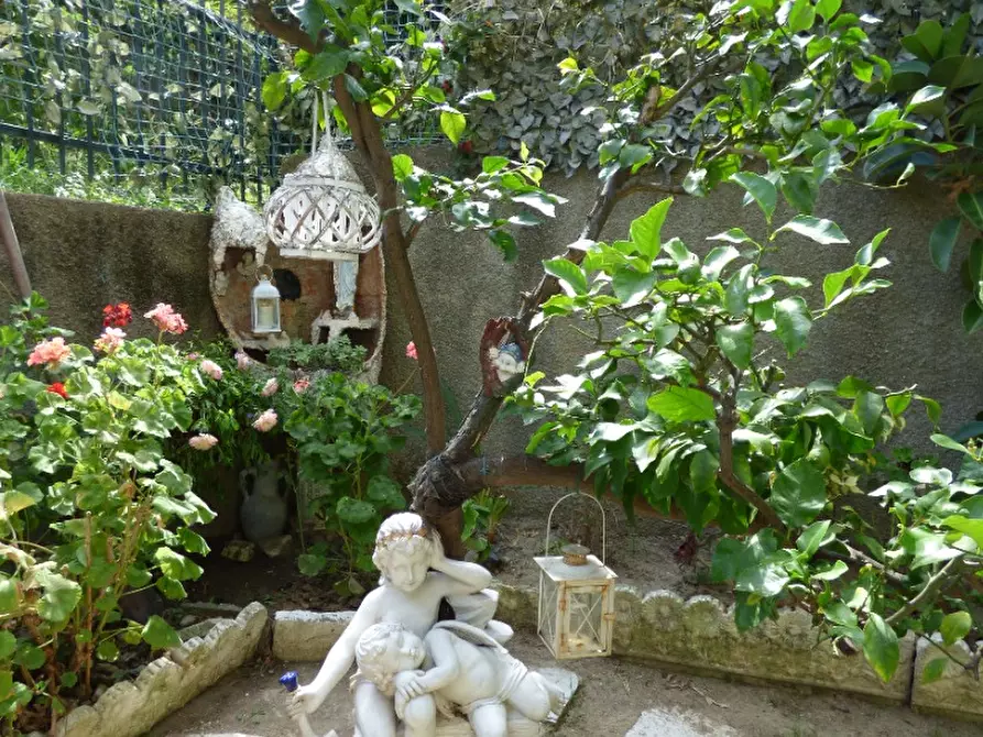 Immagine 31 di Appartamento in vendita  in Via Via Genova, 11 a Andora