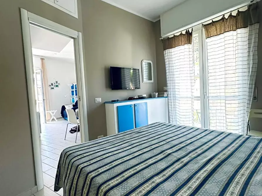 Immagine 3 di Appartamento in vendita  in Viale Hanbury, Alassio, SV, Italia, 75 a Alassio