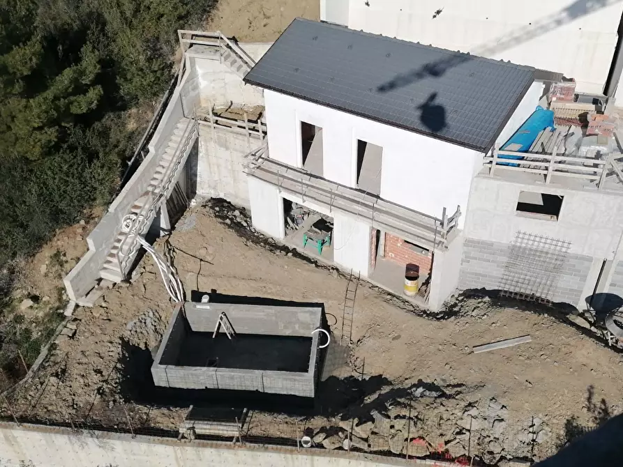 Immagine 7 di Villa in vendita  a Badalucco