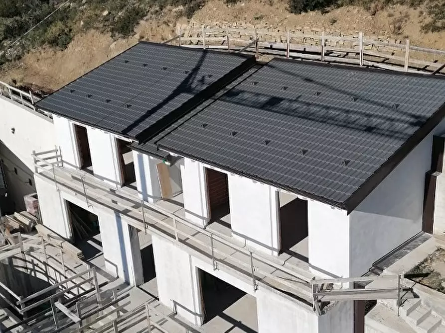 Immagine 9 di Villa in vendita  a Badalucco