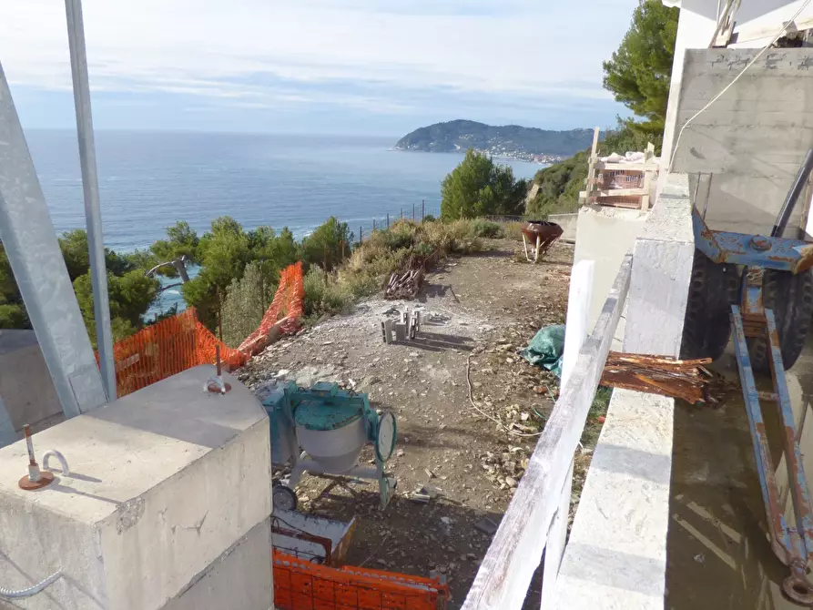 Immagine 14 di Villa in vendita  a Badalucco