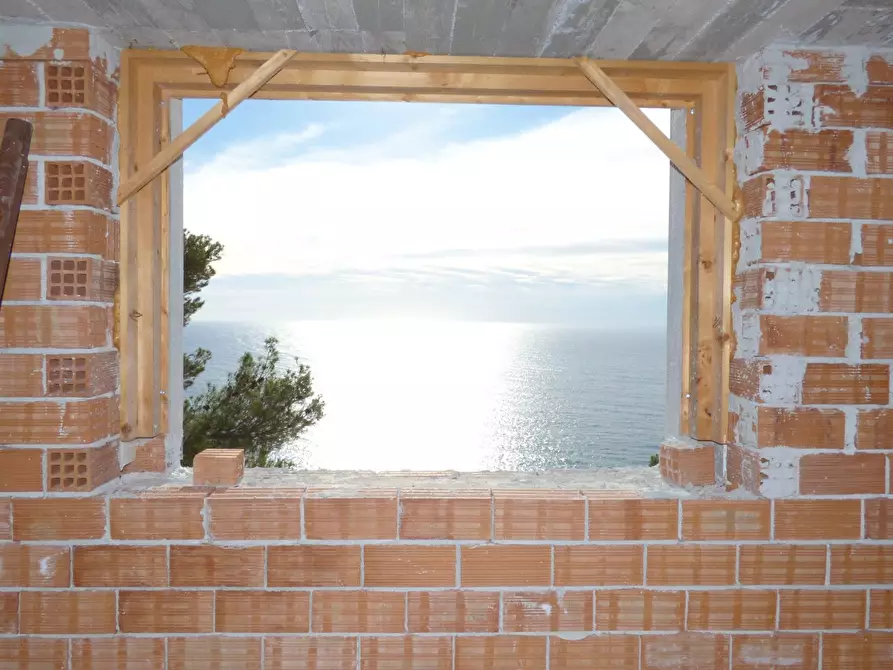 Immagine 17 di Villa in vendita  a Badalucco