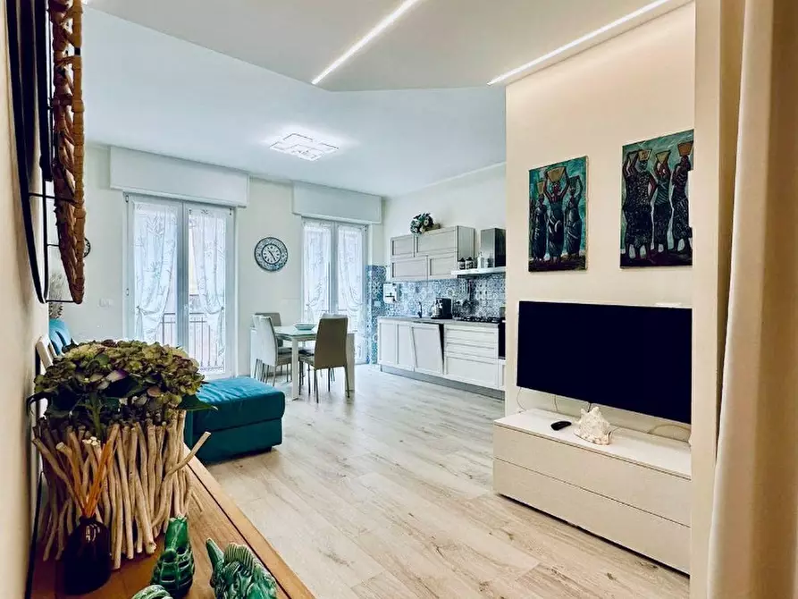 Immagine 13 di Appartamento in vendita  a Alassio