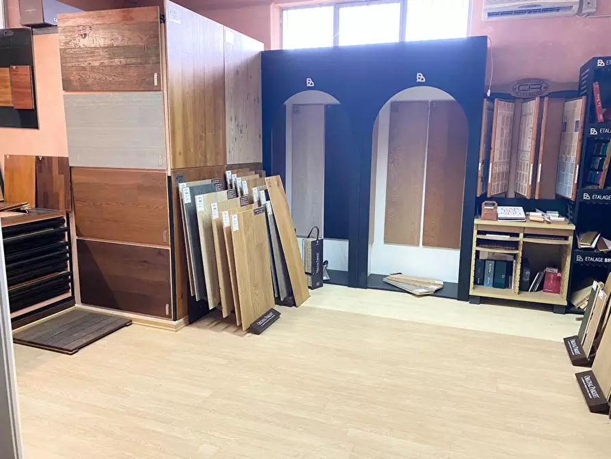 Immagine 3 di Negozio in affitto  in Viale A. Moro, 103 a San Giovanni Teatino