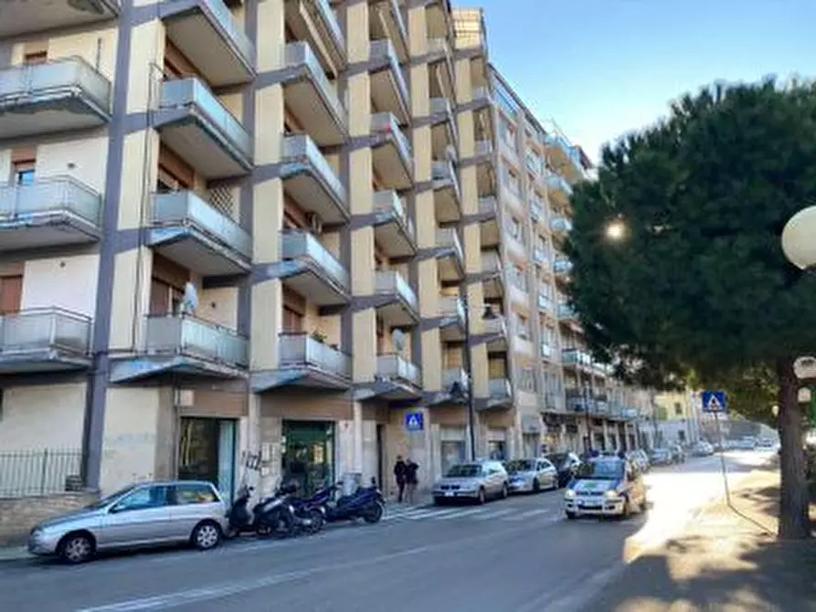 Immagine 2 di Ufficio in affitto  in Via Silvio Pellico a Pescara