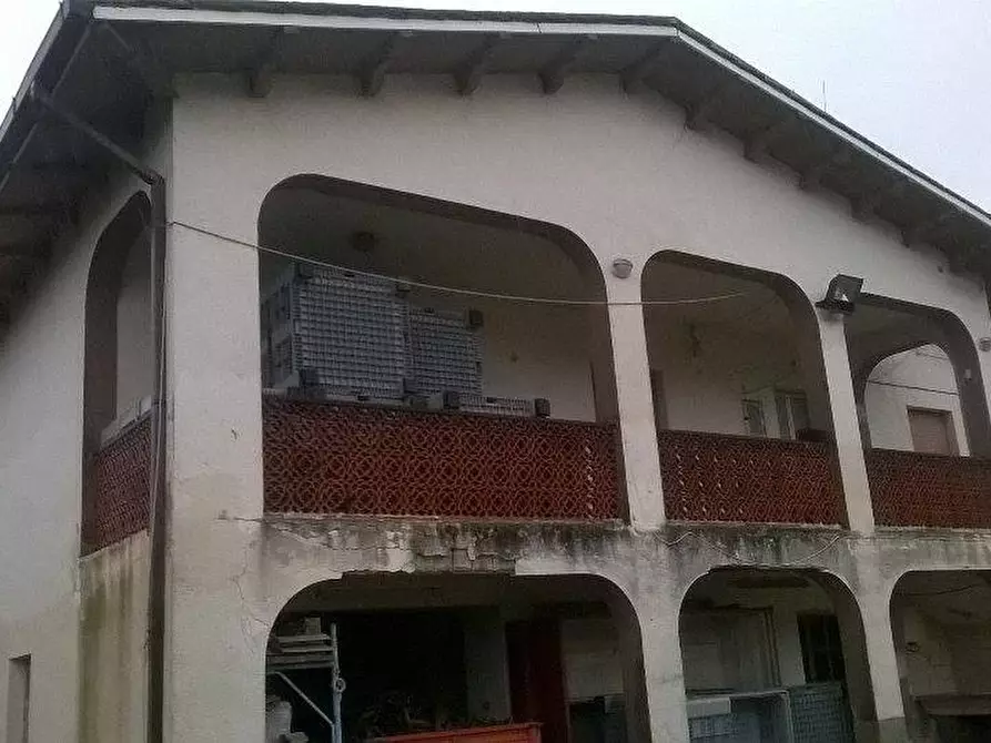 Immagine 6 di Rustico / casale in vendita  a Moscufo