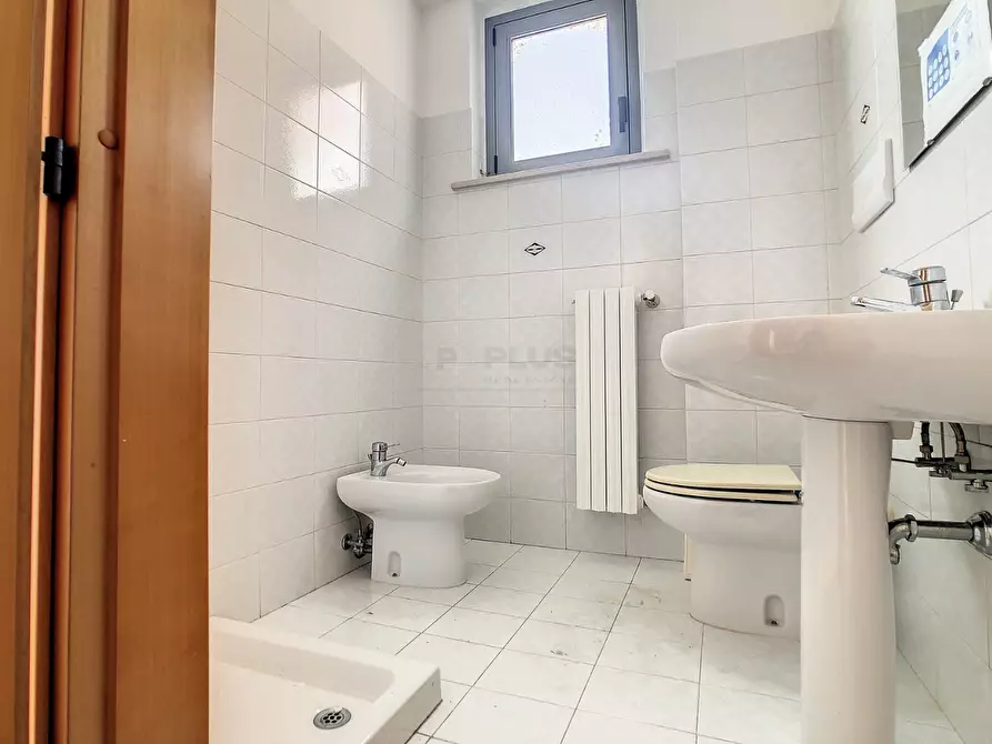 Immagine 8 di Appartamento in vendita  in C.so Umberto I, 134 a Montesilvano