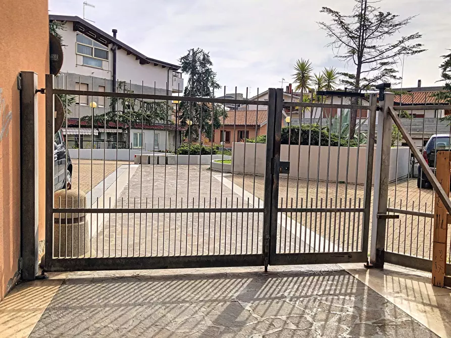 Immagine 17 di Appartamento in vendita  in C.so Umberto I, 134 a Montesilvano