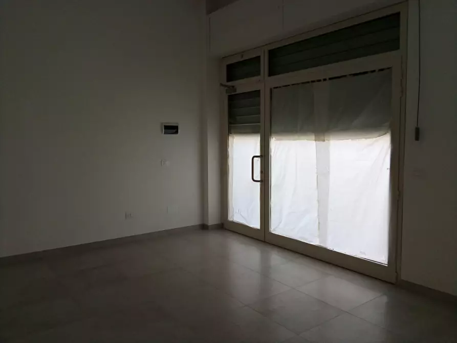Immagine 10 di Negozio in affitto  in Via Abruzzo, 20 a Montesilvano