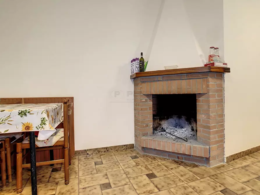 Immagine 7 di Appartamento in vendita  a Collecorvino